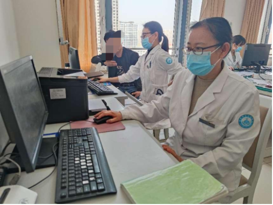 錦旗送真情,,溫暖患者心